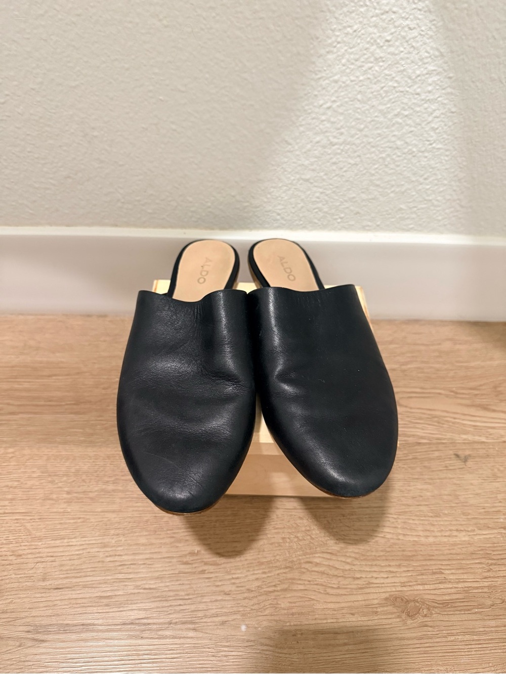 Aldo Black Leather Backless Mules 6.5